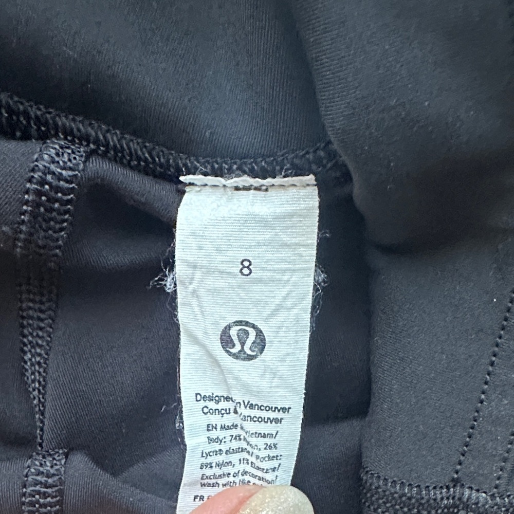 Lululemon Wunder Under SmoothCover 25” size 8 - Picture 2 of 4